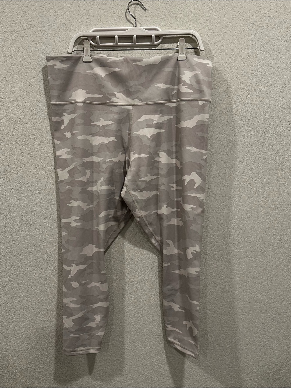 Athleta Elation Camo 7/8 Tight Leggings Women’s Plus Size 2X Gray Yoga